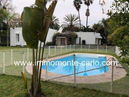 villa avec piscine et chauffage central