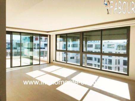 A vendre appartement de standing  avec  grande terrasse Souissi